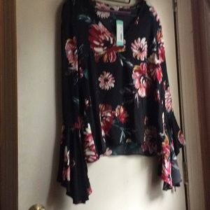 Flowing beautiful top!